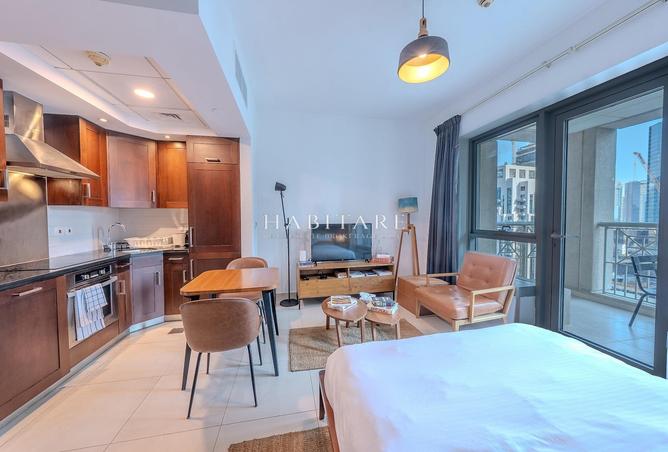 Fully Furnished | Ready to Move | Up to 4 Cheques photo 2