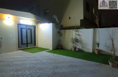 Apartment - 2 Bedrooms - 2 Bathrooms for rent in Al Mowaihat 2 - Al Mowaihat - Ajman