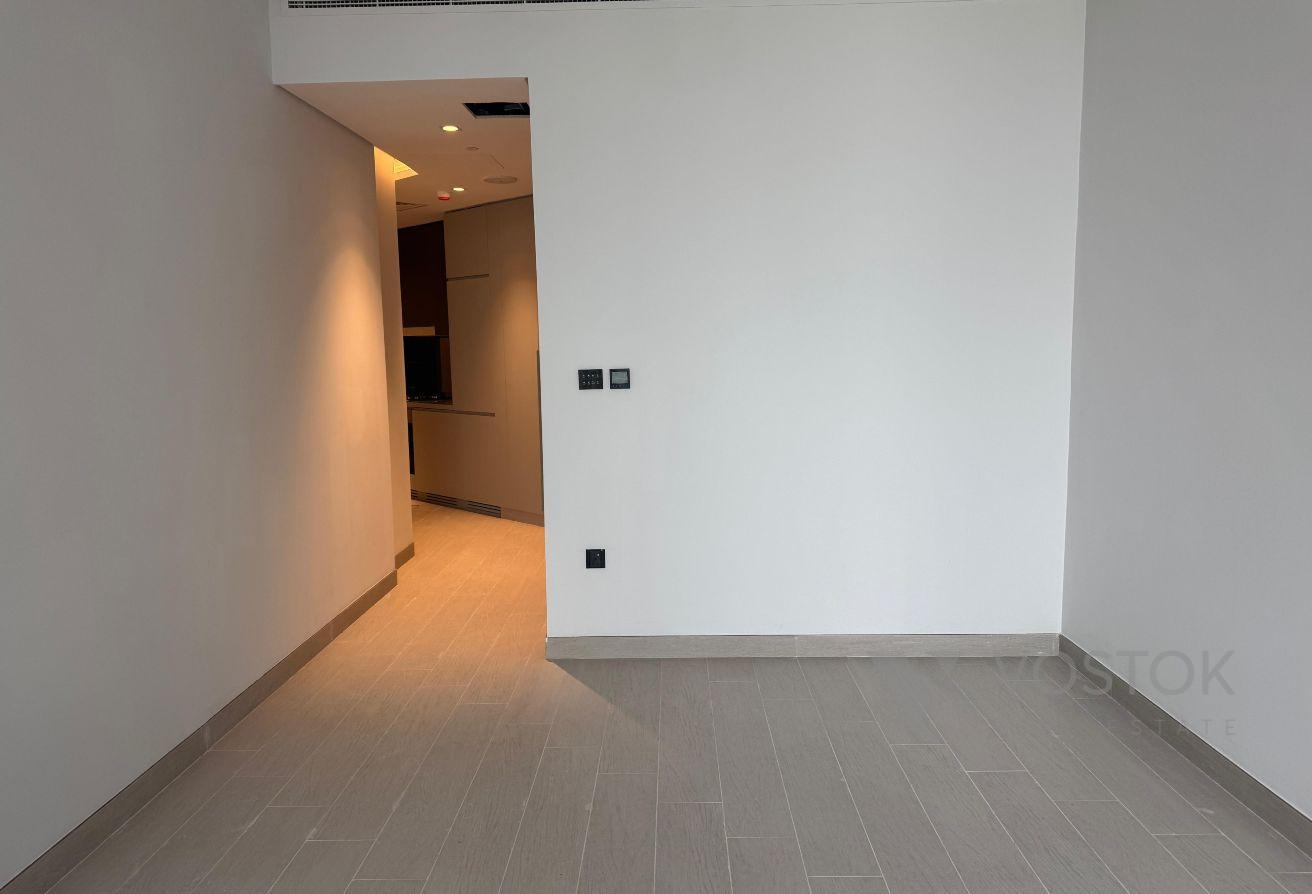 Modern 1BR | Prime Business Bay | Regalia Living photo 6
