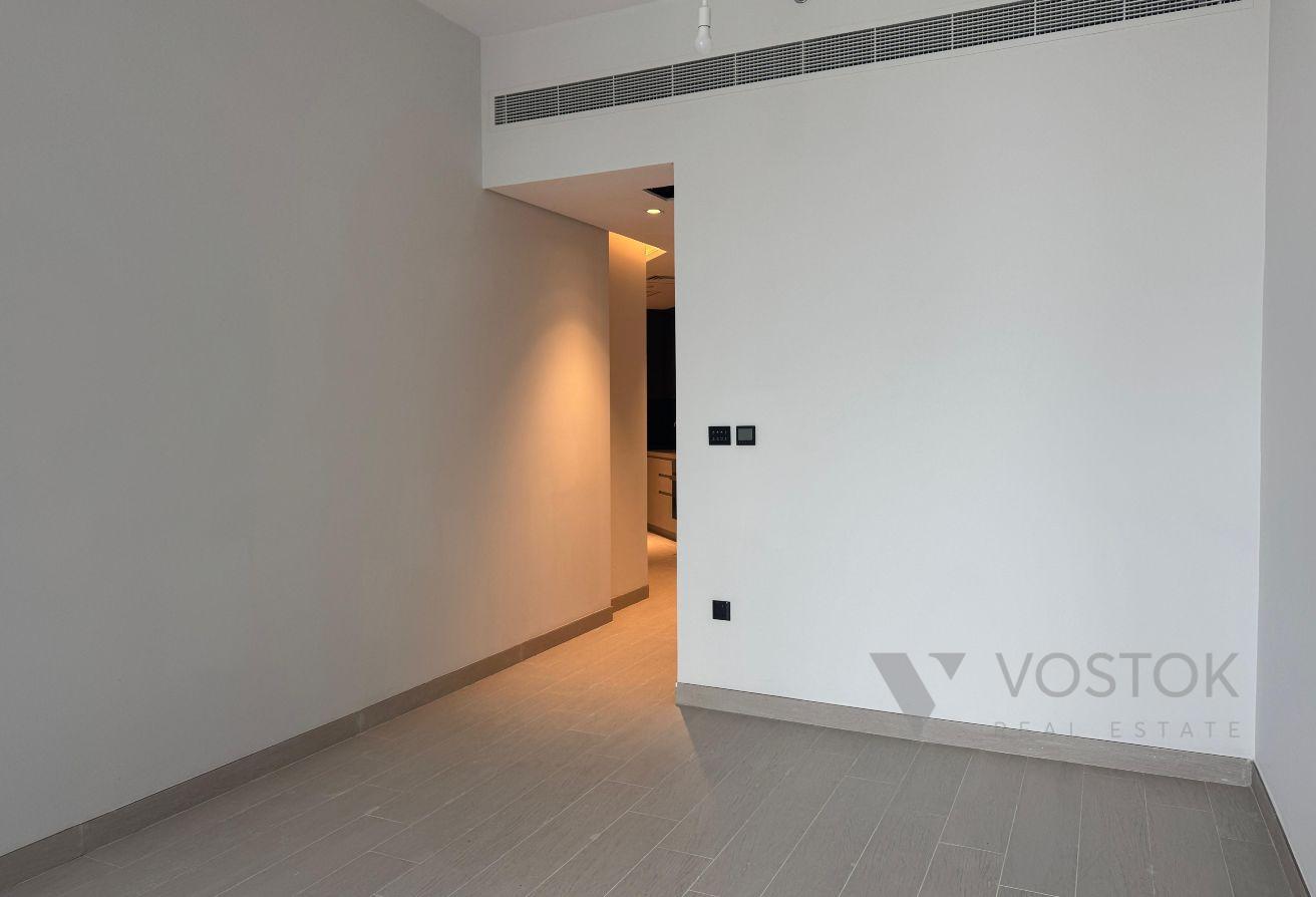 Modern 1BR | Prime Business Bay | Regalia Living photo 4