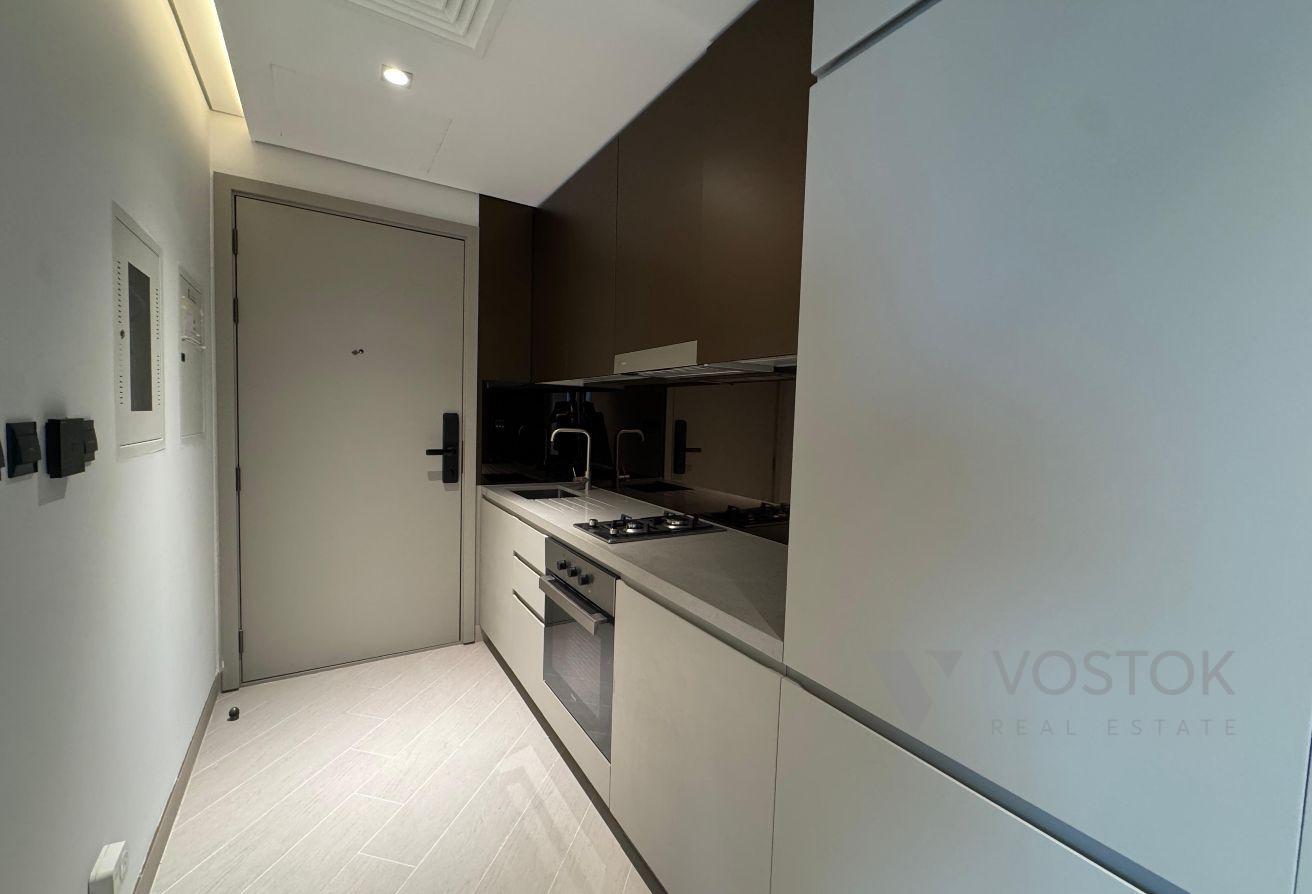 Modern 1BR | Prime Business Bay | Regalia Living photo 3