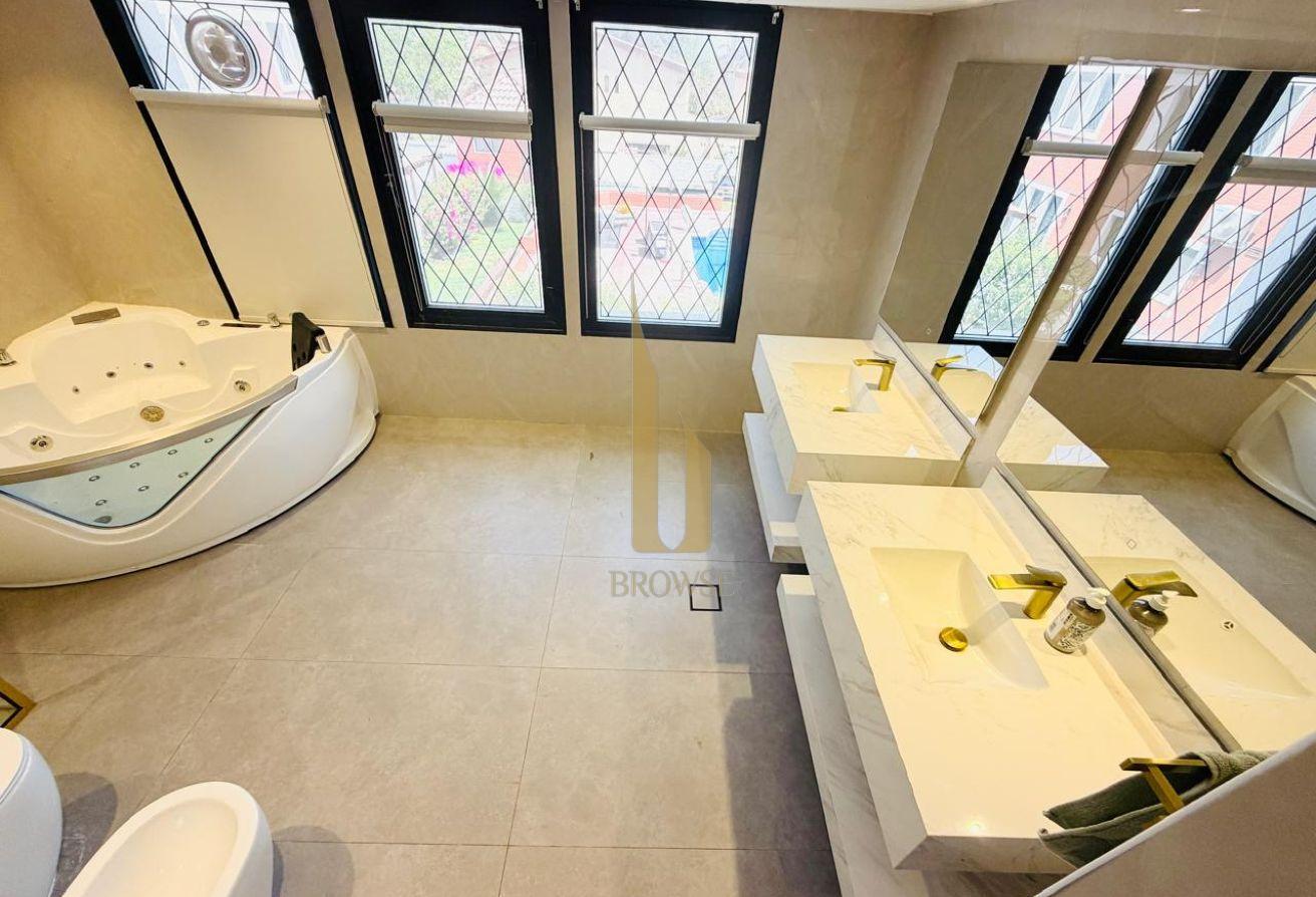 Shared Pool+Private Garden | 4BR Ensuite photo 22