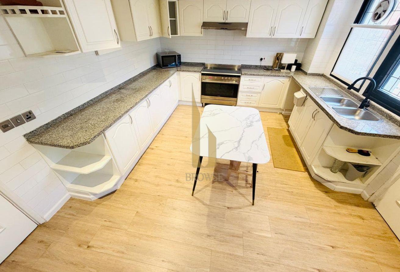 Shared Pool+Private Garden | 4BR Ensuite photo 21
