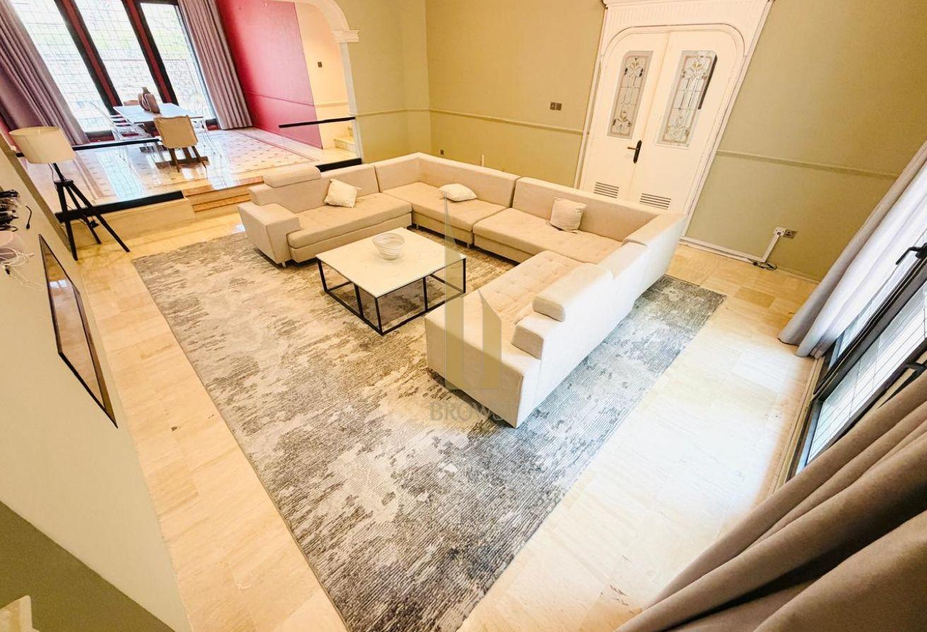 Shared Pool+Private Garden | 4BR Ensuite photo 7