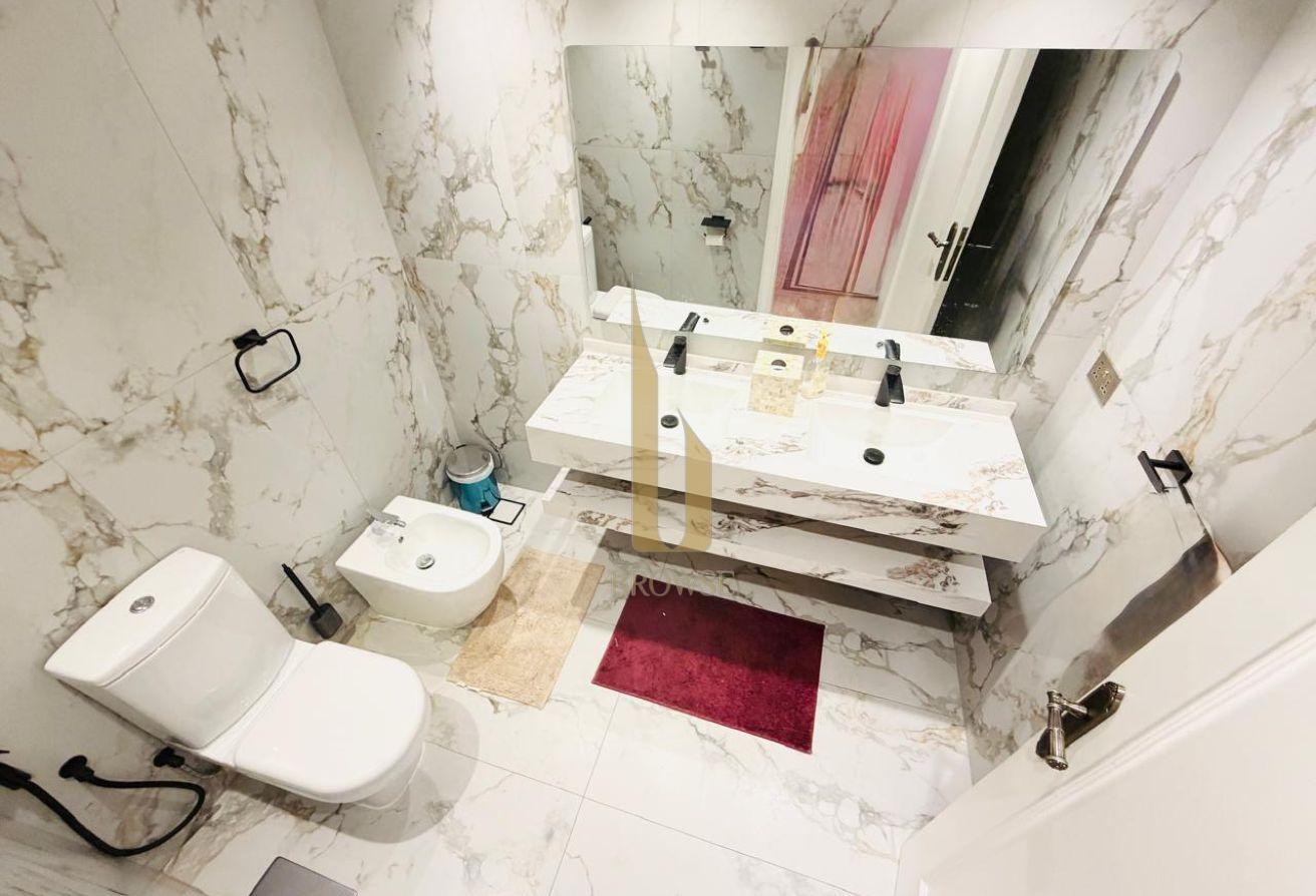 Shared Pool+Private Garden | 4BR Ensuite photo 27