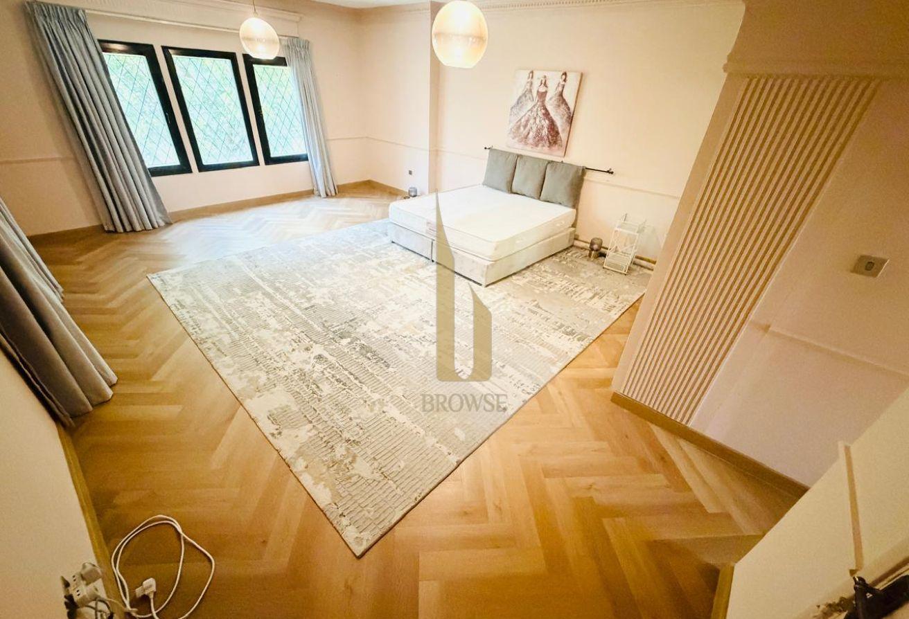 Shared Pool+Private Garden | 4BR Ensuite photo 15