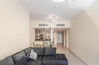 Apartment - 3 - 3 for rent in Damac Heights - Dubai Marina - Dubai
