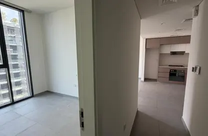 شقة - 2 غرف نوم - 3 حمامات للبيع في الجادة - الشارقة