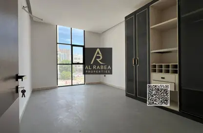 شقة - 1 حمام للايجار في برج الكورنيش - طريق كورنيش عجمان - عجمان شقة - 1 حمام للايجار في برج الكورنيش - طريق كورنيش عجمان - عجمان