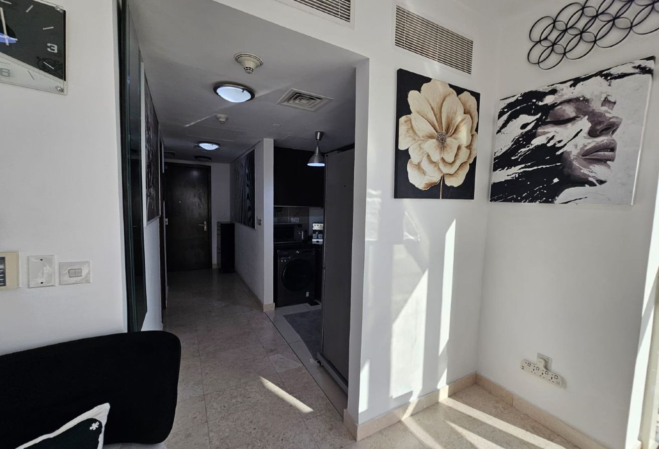 Charming Studio | High Floor | Stunning Views