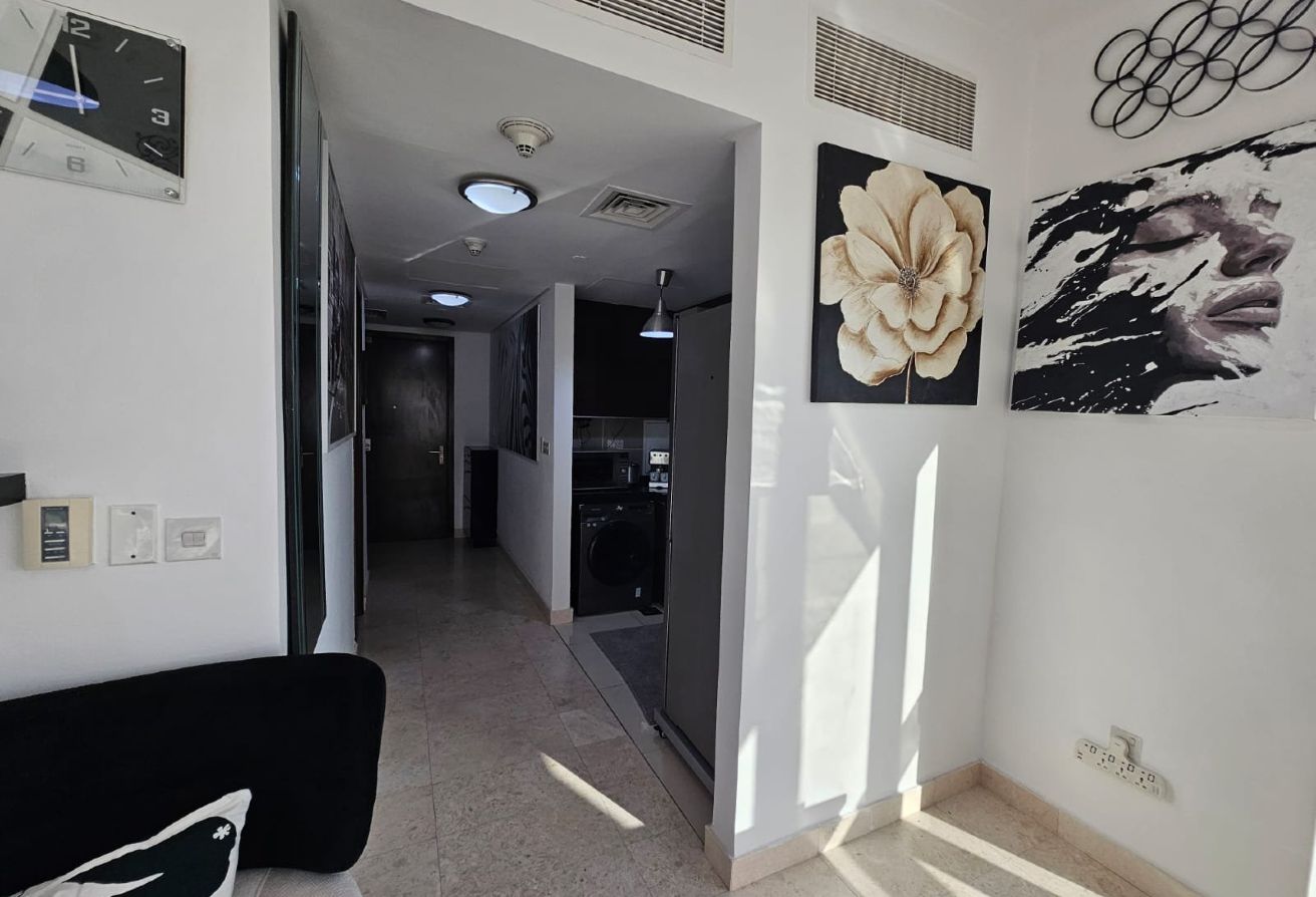 Charming Studio | High Floor | Stunning Views