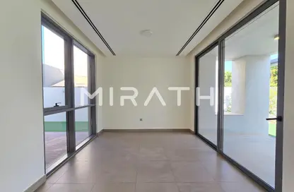 Villa - 4 Bedrooms - 5 Bathrooms for rent in Jumeirah 1 Villas - Jumeirah 1 - Jumeirah - Dubai