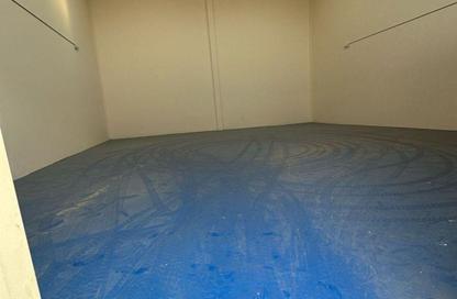 Warehouse - Studio - 1 Bathroom for rent in Umm Al Thuoob - Umm Al Quwain