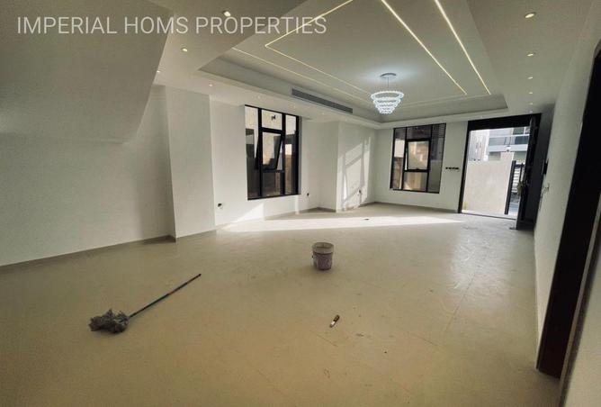 58568010 - Property Image 2