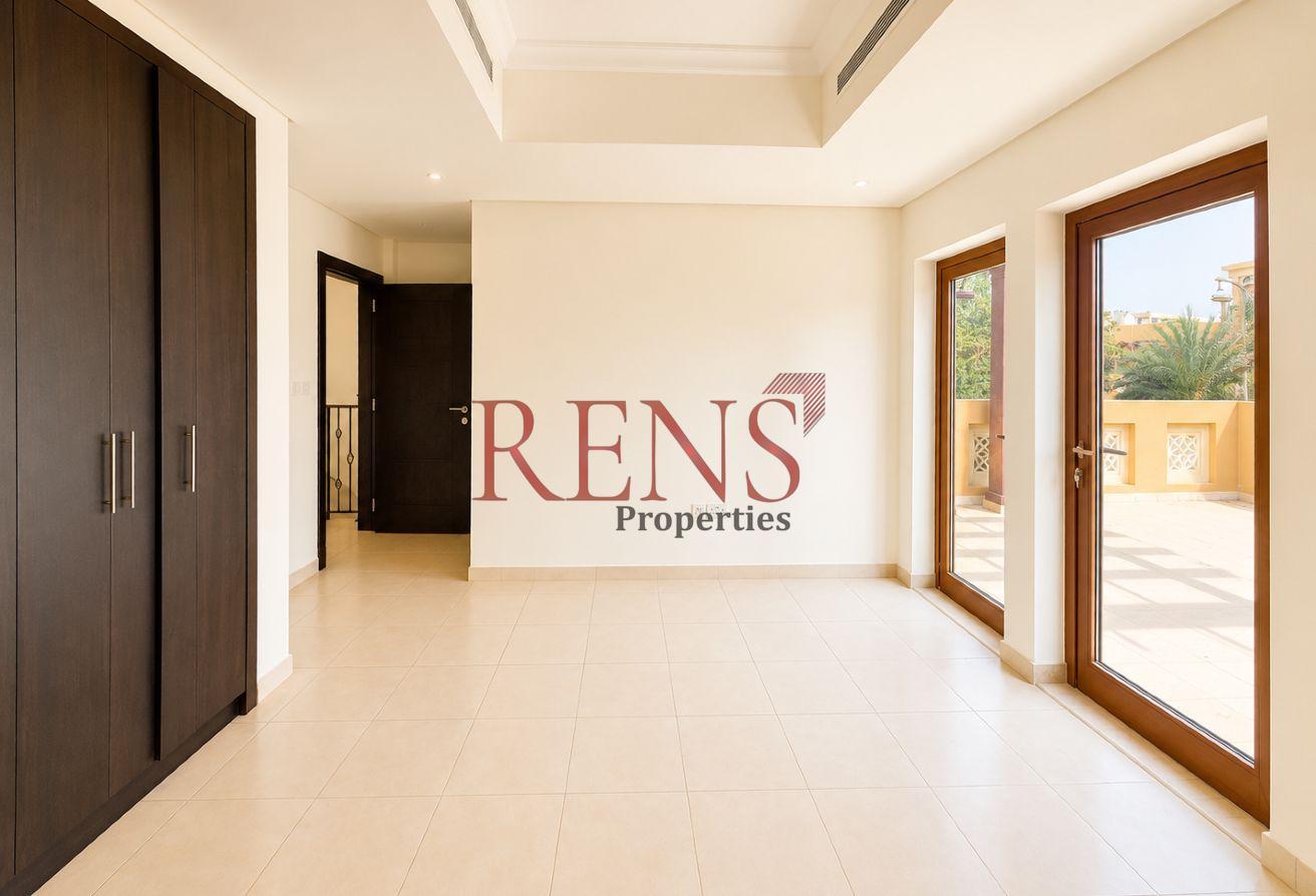 Massive 5BR Villa | FamilyLiving | Ready to MoveIn photo 8