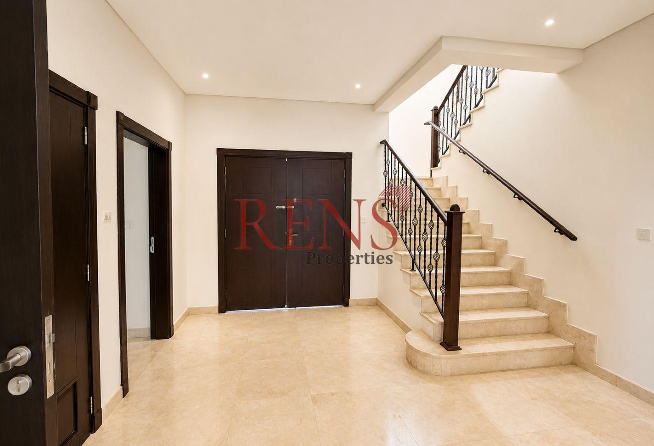 Massive 5BR Villa | FamilyLiving | Ready to MoveIn photo 4