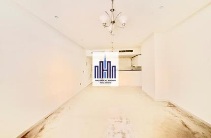 Apartment - Studio - 1 Bathroom for rent in Muwaileh - Sharjah Apartment - Studio - 1 Bathroom for rent in Muwaileh - Sharjah