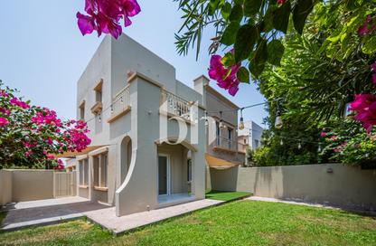 Villa - 2 Bedrooms - 3 Bathrooms for rent in Springs 11 - The Springs - Dubai