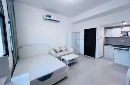 Apartment - Studio - 1 Bathroom for rent in Between Two Bridges - Abu Dhabi Apartment - Studio - 1 Bathroom for rent in Between Two Bridges - Abu Dhabi