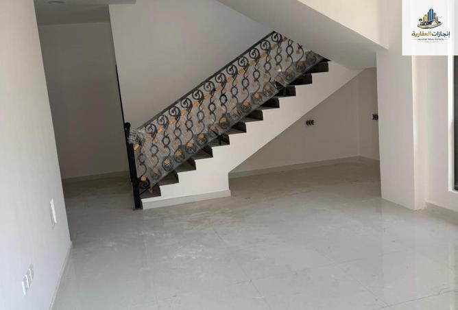 69892689 - Property Image 2