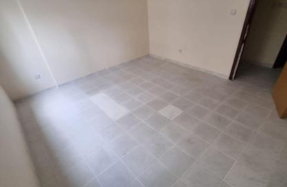 Apartment - 3 Bedrooms - 4 Bathrooms for rent in Qasimia 10 building - Al Mahatta - Al Qasimia - Sharjah