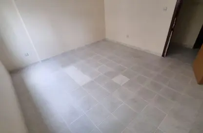 شقة - 3 غرف نوم - 4 حمامات للايجار في مبنى القاسمية 10 - المحطة - القاسمية - الشارقة