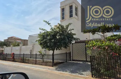 فيلا - 5 غرف نوم - 8 حمامات للبيع في الراس 1 - الراس - أم القيوين