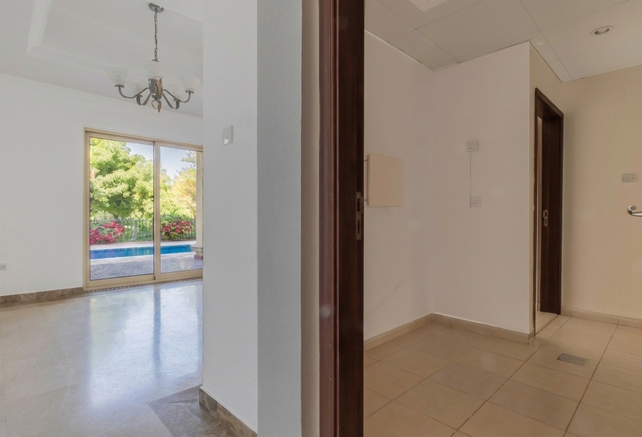 4 bedroom villa in Cluster 35, Jumeirah Islands: 12