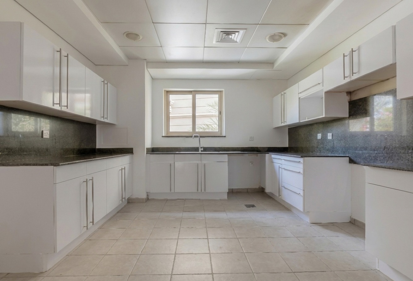 4 bedroom villa in Cluster 35, Jumeirah Islands: 7