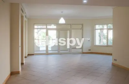 Apartment - 3 Bedrooms - 4 Bathrooms for rent in Al Hamri - Shoreline Apartments - Palm Jumeirah - Dubai