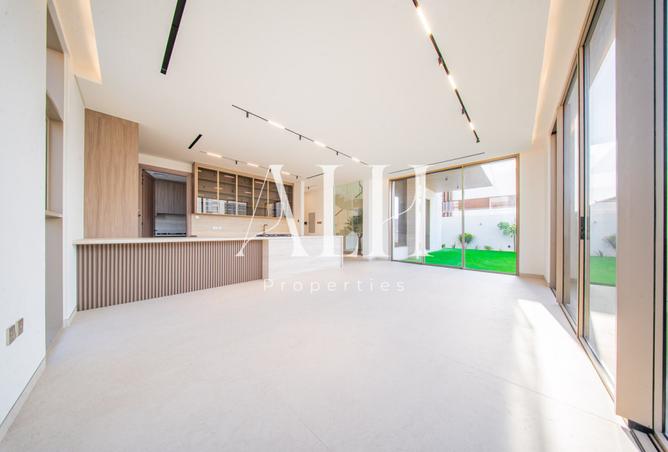 145054405 - Property Image 3