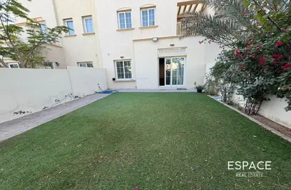 تاون هاوس - 2 غرف نوم - 2 حمامات للايجار في الينابيع 9 - الينابيع - دبي