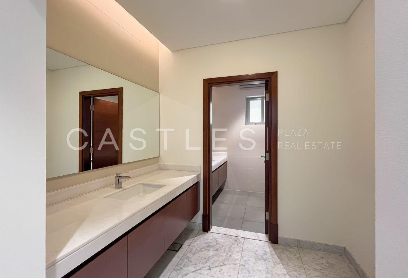 Ready To Move In | Contemporary Villa photo 13