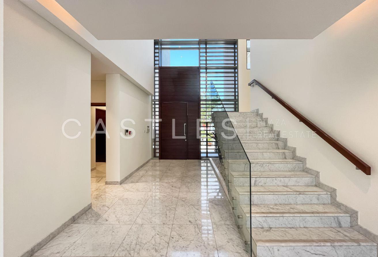 Ready To Move In | Contemporary Villa photo 4