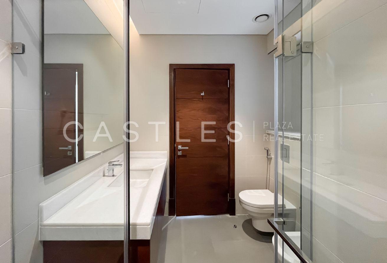 Ready To Move In | Contemporary Villa photo 27