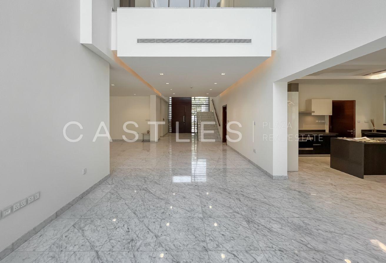 Ready To Move In | Contemporary Villa photo 5