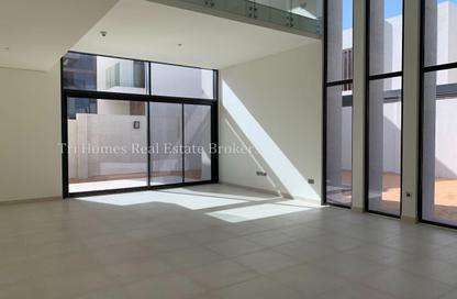 Villa - 4 Bedrooms - 5 Bathrooms for sale in West Yas - Yas Island - Abu Dhabi