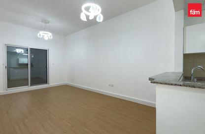Apartment - 1 Bedroom - 1 Bathroom for rent in Mazaya 10A - Queue Point - Liwan - Dubai