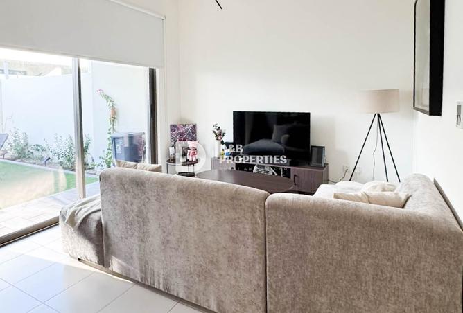 Vacant Soon | Single Cheque Rate | Well Maintained photo 3