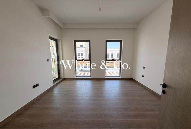 100823067 - Property Image 3