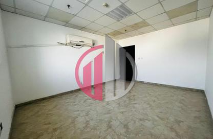 Labor Camp - Studio - 7+ Bathrooms for rent in M-37 - Mussafah Industrial Area - Mussafah - Abu Dhabi Labor Camp - Studio - 7+ Bathrooms for rent in M-37 - Mussafah Industrial Area - Mussafah - Abu Dhabi