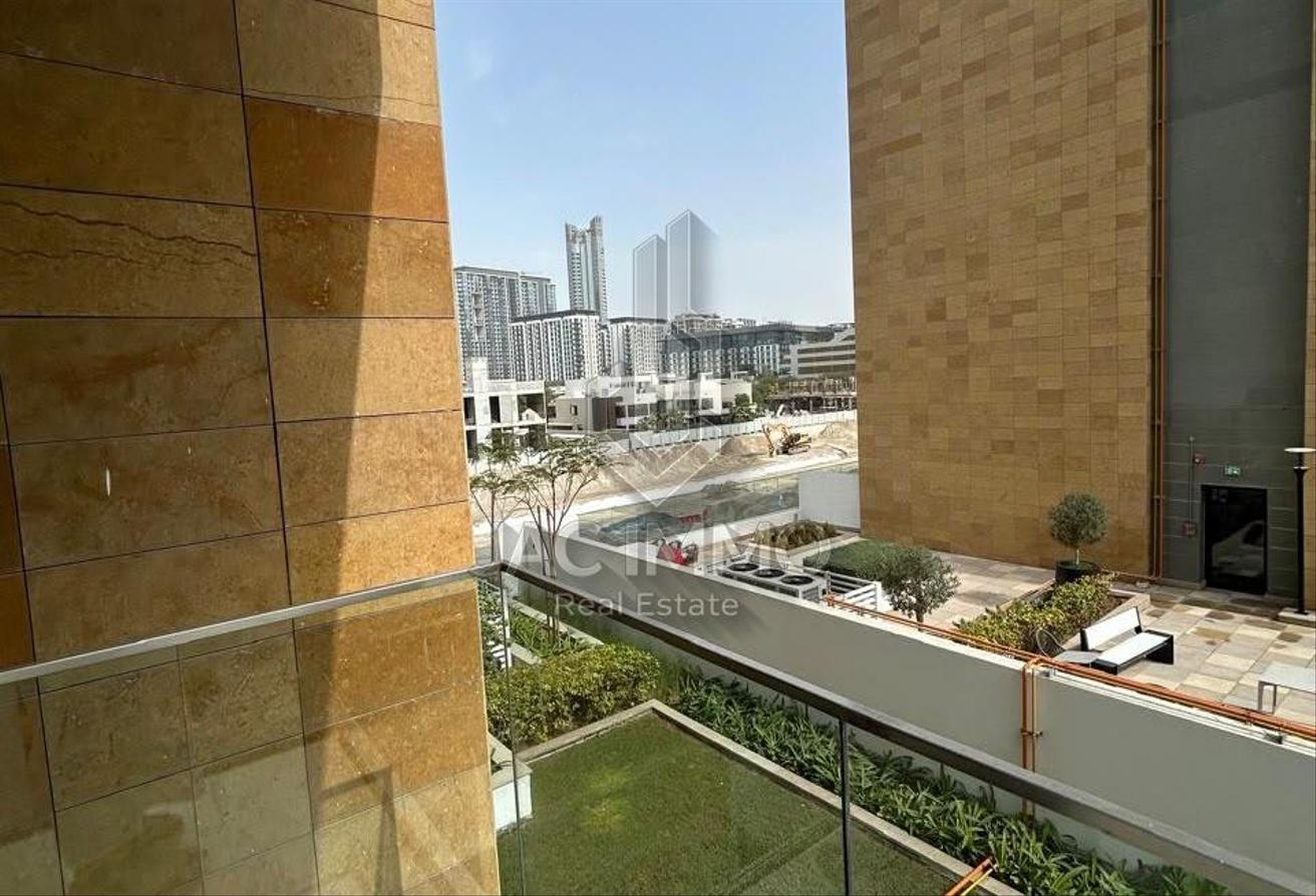Contemporary| Bright Interiors| Scenic Views photo 6