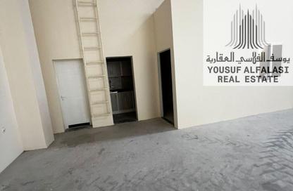Warehouse - Studio - 2 Bathrooms for rent in Umm Al Thuoob - Umm Al Quwain