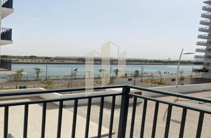 Apartment - 2 Bedrooms - 2 Bathrooms for rent in Waters Edge - Yas Island - Abu Dhabi