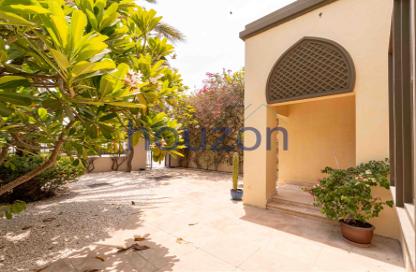 Villa - 3 Bedrooms - 4 Bathrooms for sale in District 8 - Jumeirah Park - Dubai