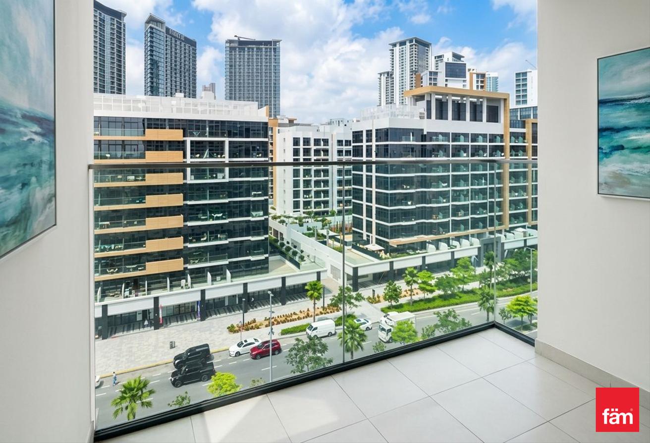 Waterfront | Prime Location | Modern Amenities photo 5