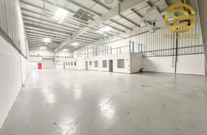 Warehouse - Studio - 1 Bathroom for rent in Dubai Investment Park 1 (DIP 1) - Dubai Investment Park (DIP) - Dubai