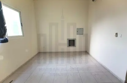 Apartment - 1 Bathroom for rent in Fire Station Road - Muwaileh - Sharjah