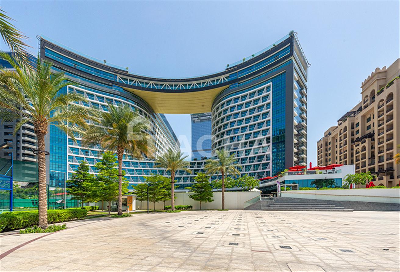 Fully Furnished | High Floor | Vacant photo 9