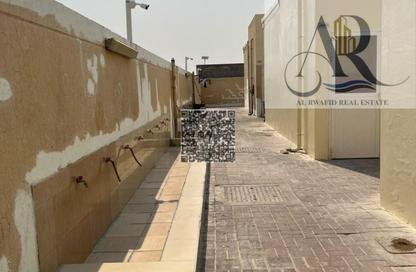 Labor Camp - Studio - 7+ for rent in Al Sajaa S - Al Sajaa - Sharjah